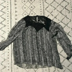 ALYX Long Sleeve Blouse Lace Around the Neck with Slight Shear Sleeves Size 2X